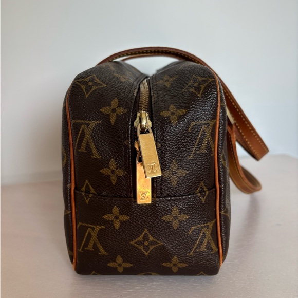Louis Vuitton Cite MM Monogram Bag - Picture 2 of 10
